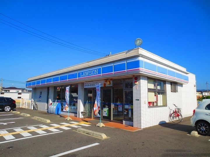 アンソレイエ・クメダの周辺
