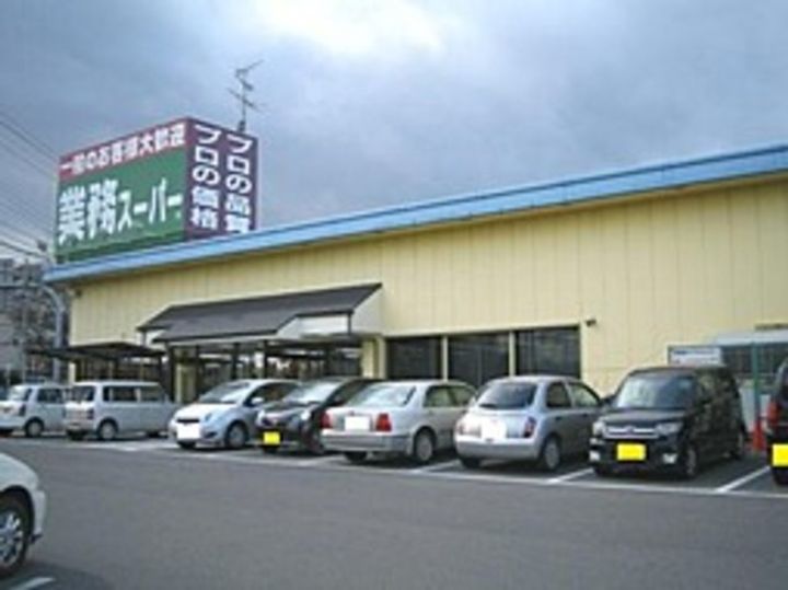 フォンテーヌ城の堀の周辺