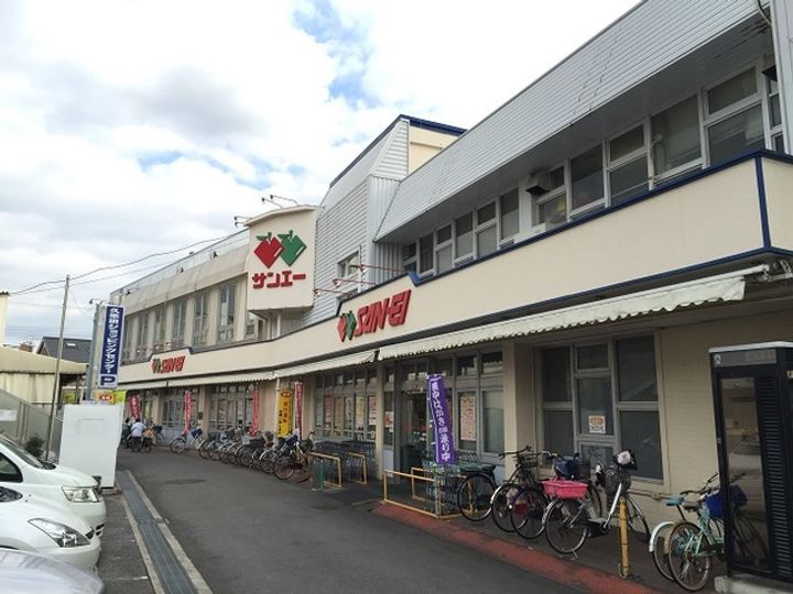 エタン・ロッシの周辺