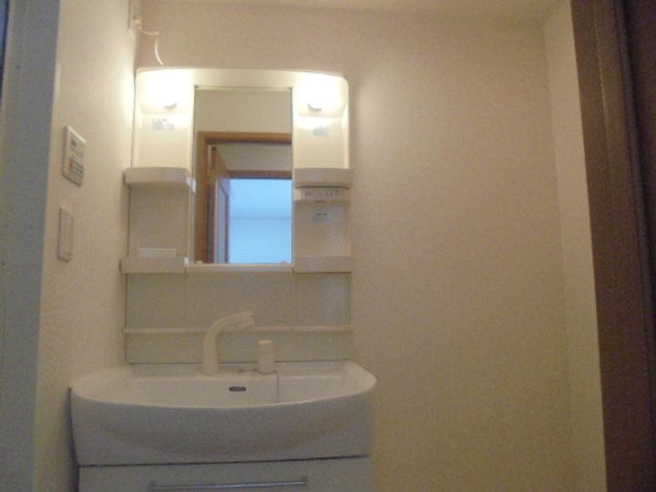 エレガントカーサ B棟のその他画像