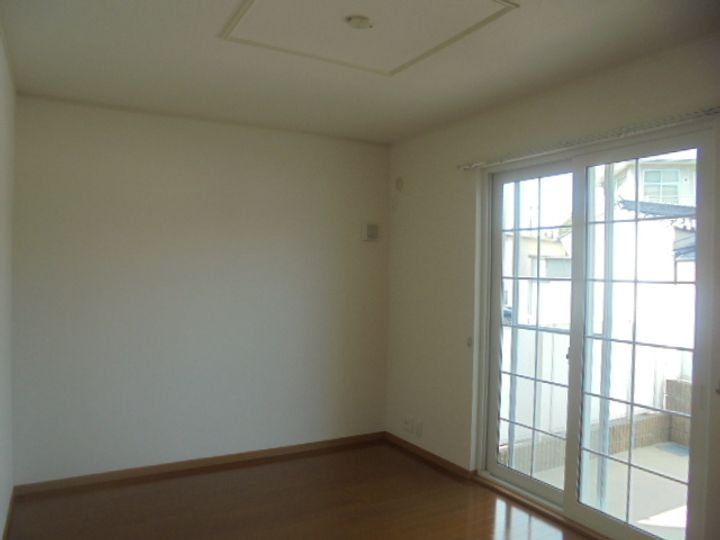 エレガントカーサ B棟のその他画像