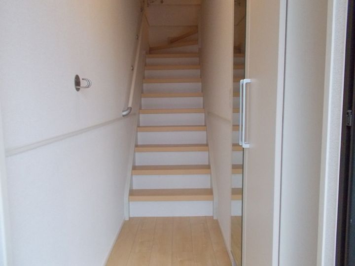 コンソラトゥールの玄関