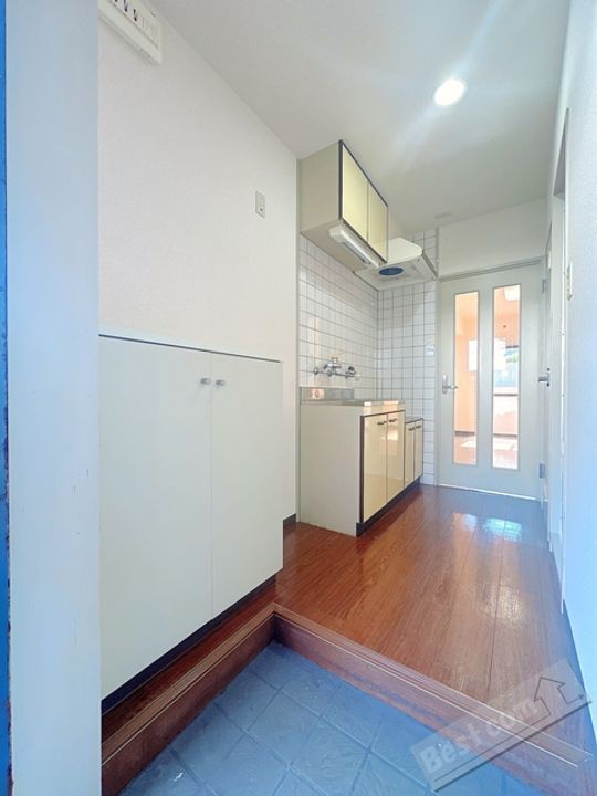 コンフォールの玄関