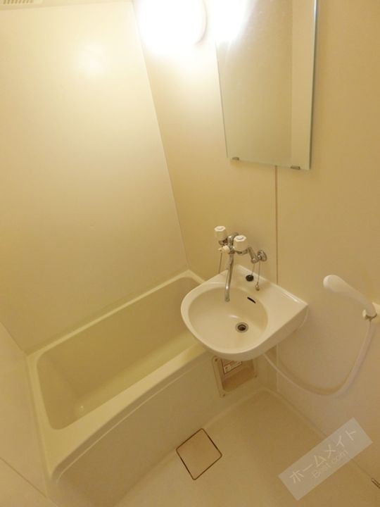 レオパレスSouth Forestの風呂