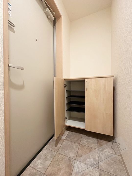 F+style西取石4号館の玄関