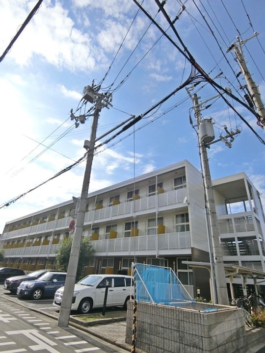 レオパレスプレミールの外観