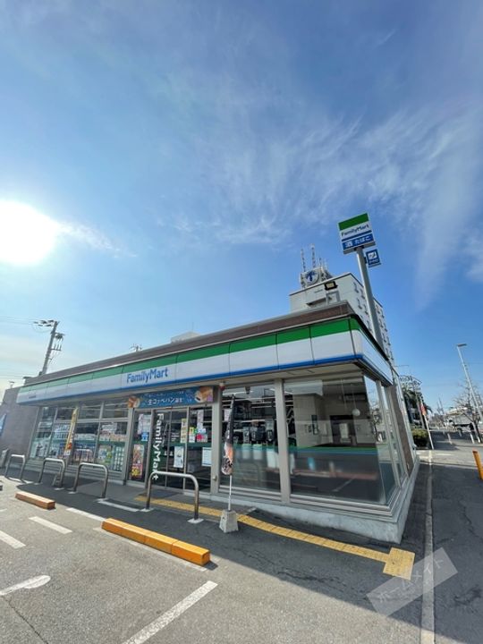 エテルノソ−レの周辺