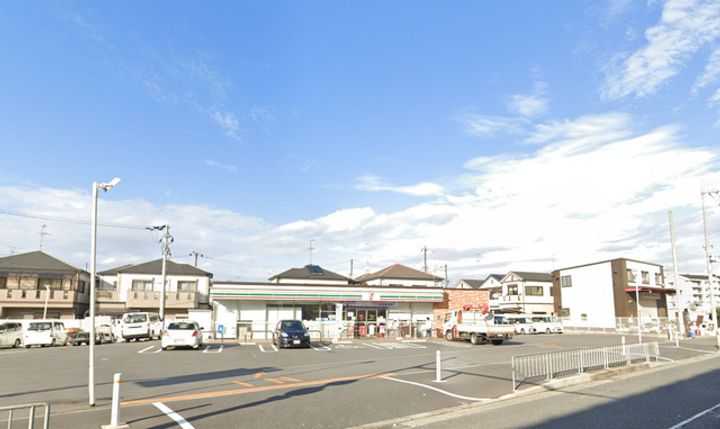 クレマチスの周辺