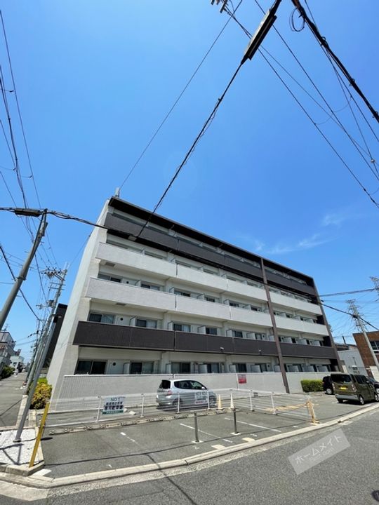 ドゥーロ北長尾108の外観