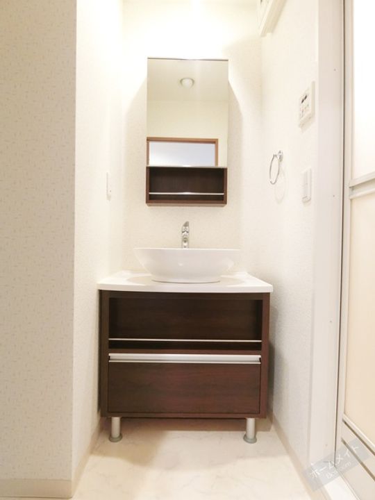 Reis Handlerのその他画像