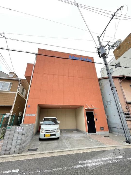 エヌエムトラントユイットの外観