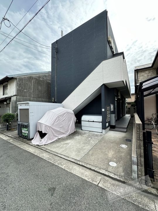 シュトゥルデール幸通の外観