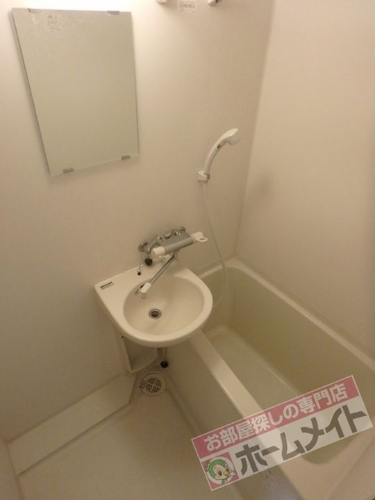 レオパレス梅北フィオーレ201の風呂