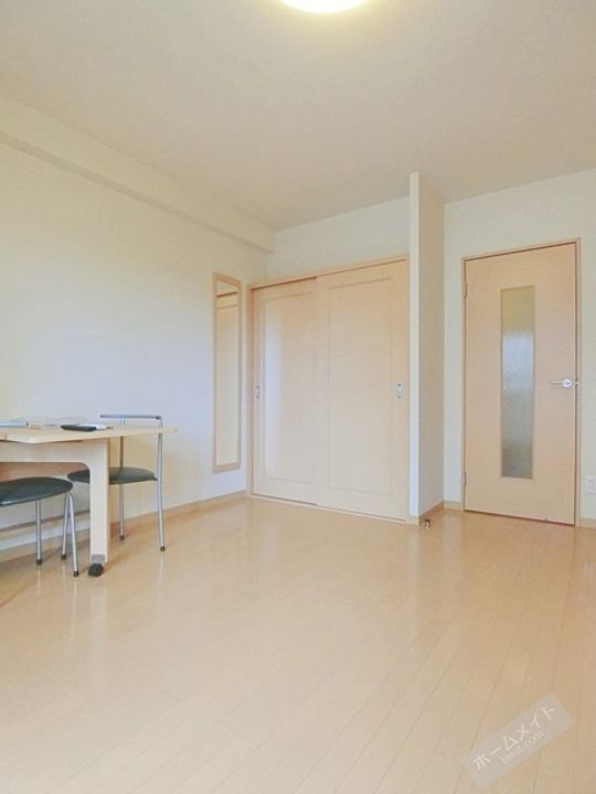 レオパレスREZON中百舌鳥の内装