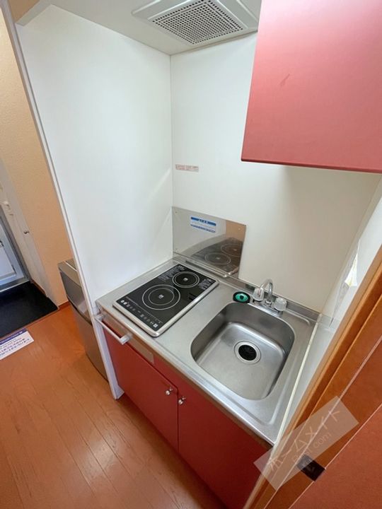 レオパレステイルザウエスト213のキッチン