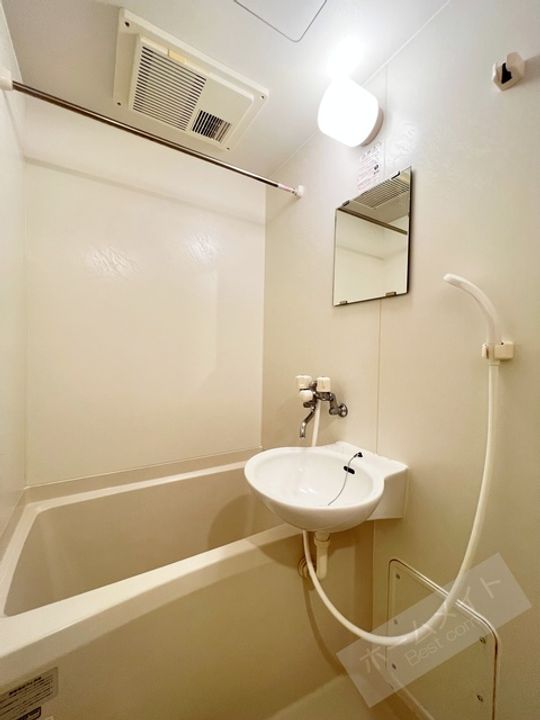 レオパレステイルザウエストの風呂