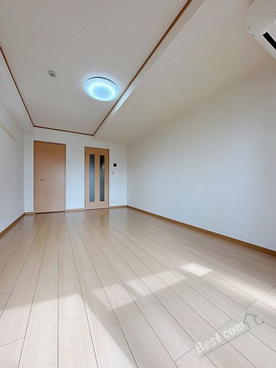 エテルノソ−レの内装