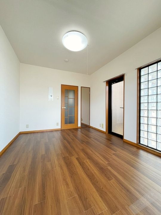 シャルマンフジ北花田101の内装