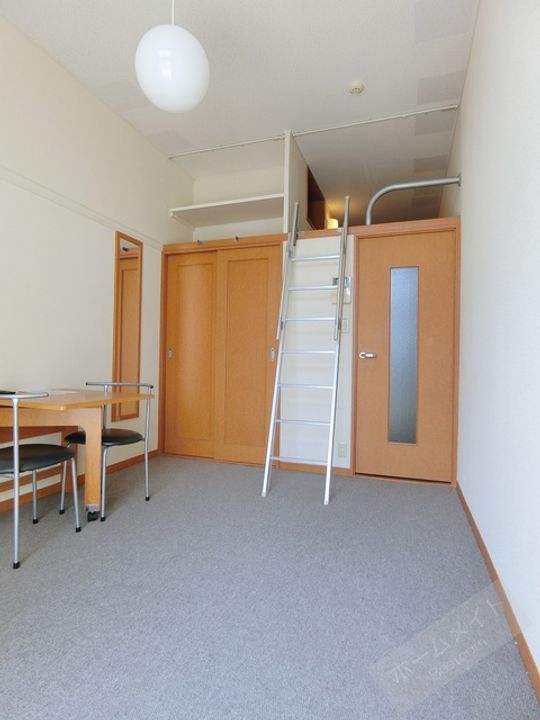 レオパレス浅香山の内装