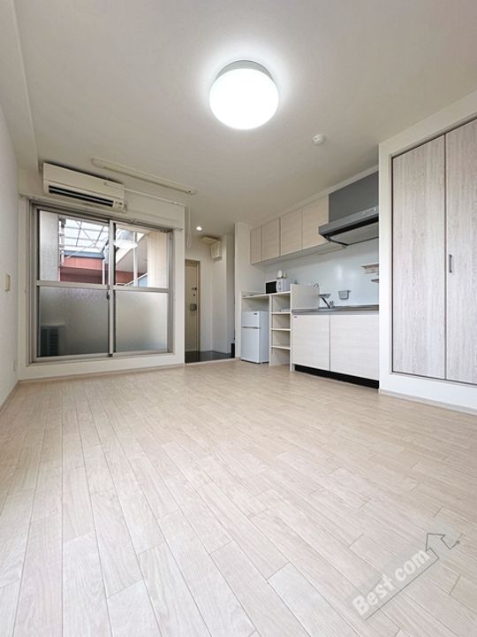 エヌエムトラントユイットの内装