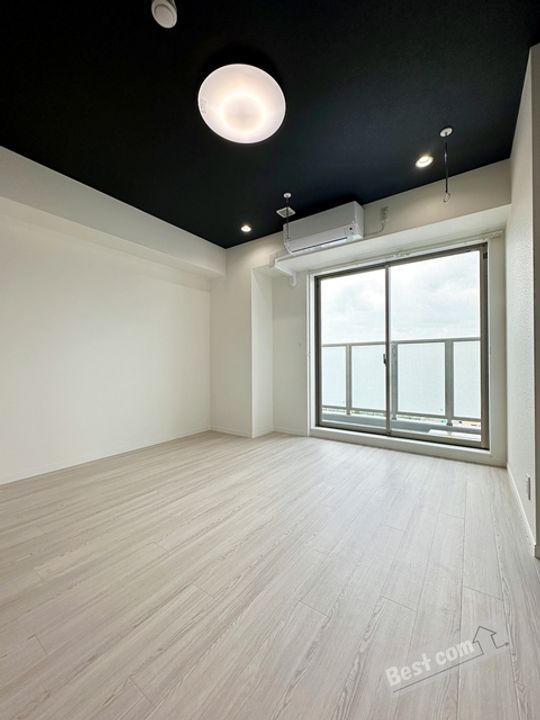 エヌエムキャトフヴァン4FFの内装