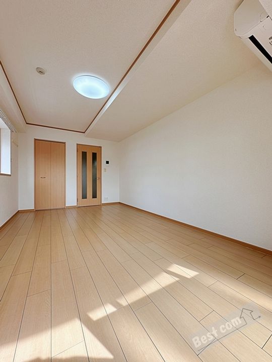 エテルノソ−レの内装