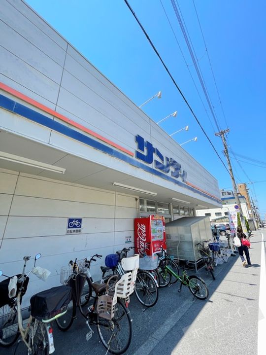 CASTORY信和の周辺