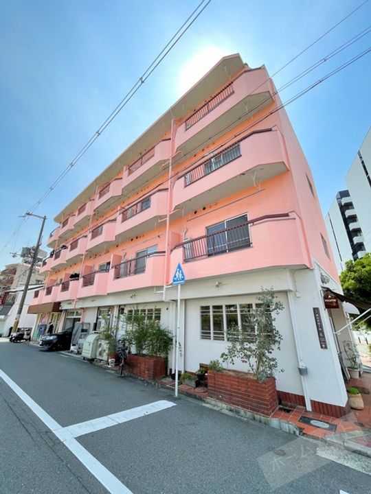 双輪建物第八コーポの外観