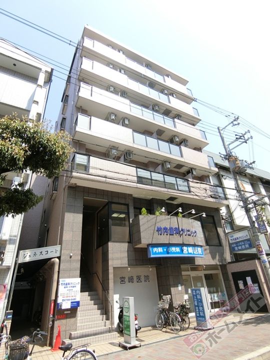 ジュネスコートの外観