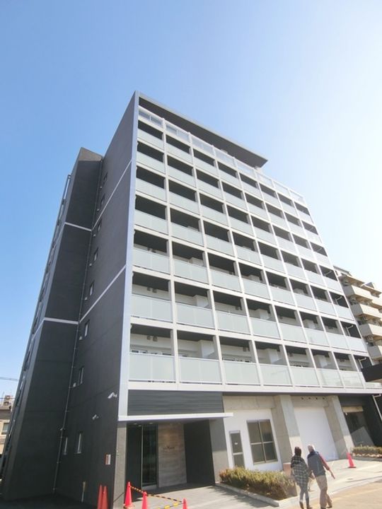 グランマーレ小路駅前の外観