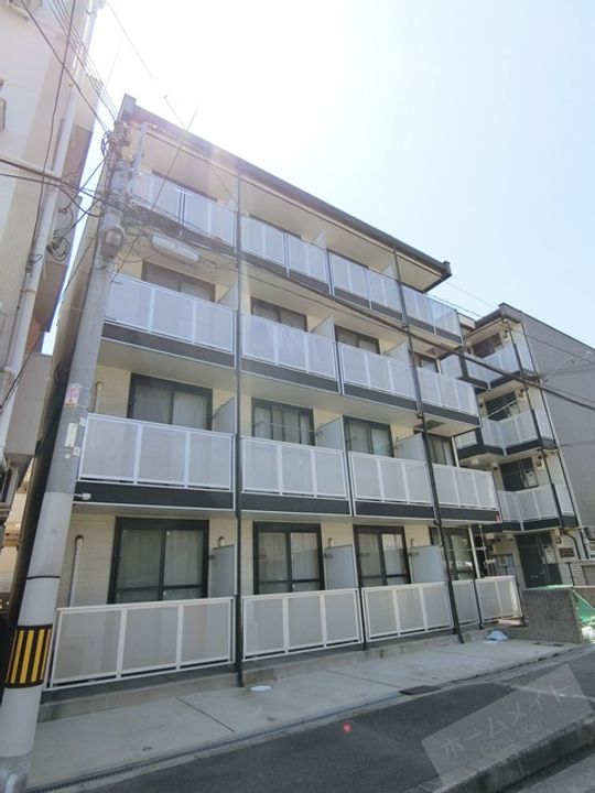 レオパレス夢眠舎の外観