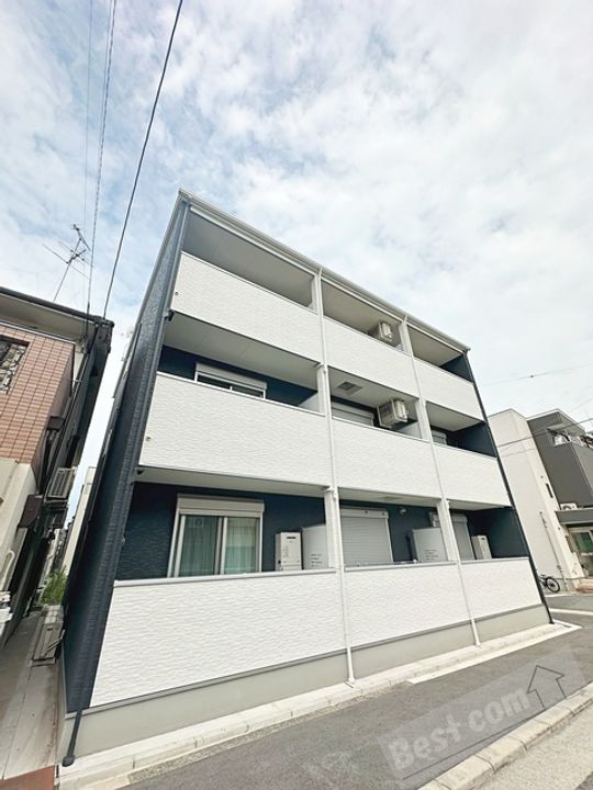 アリビオウエストの外観