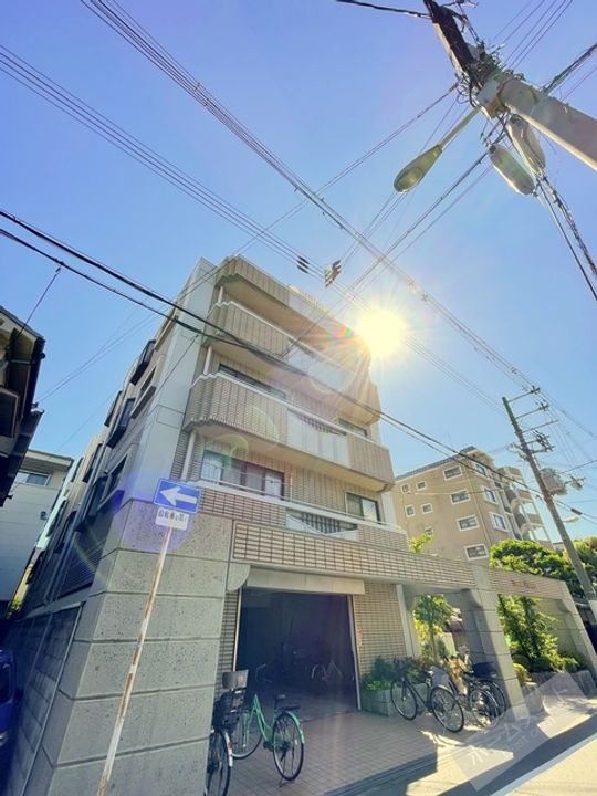 グランディール北畠の外観