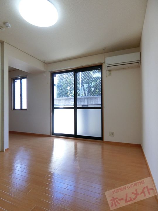 テイク・フィールドの内装