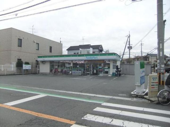 リ:エストⅡの周辺