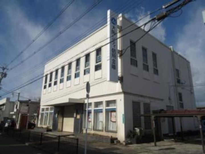 グリーンコート初芝 Dの周辺