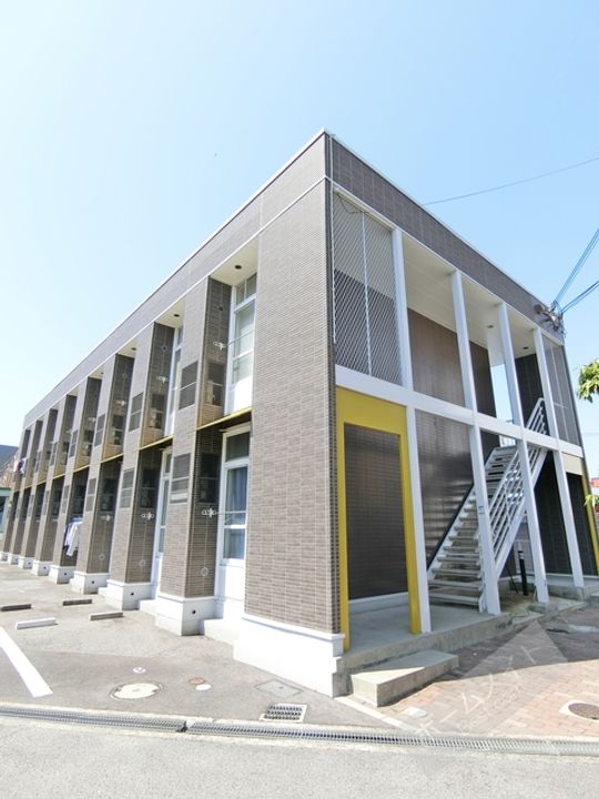 レオパレスヴェルリッツ深井の外観