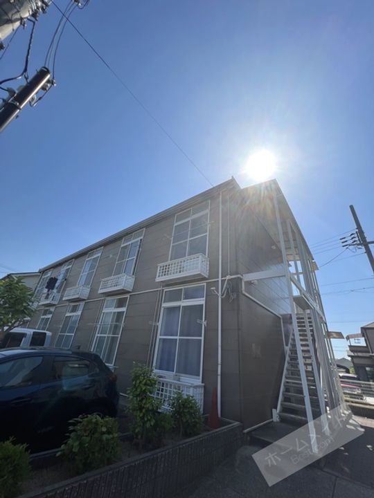 レオパレスHIGASHIYAMA の外観