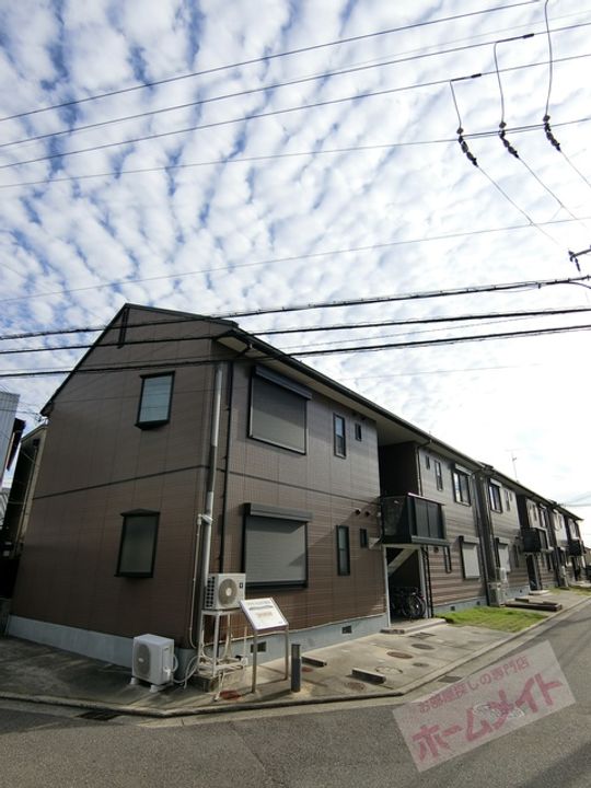 ブラウンヒルズ東山の外観