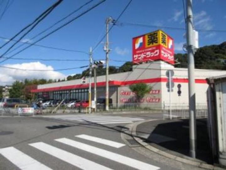 フェリーチェヴェントの周辺