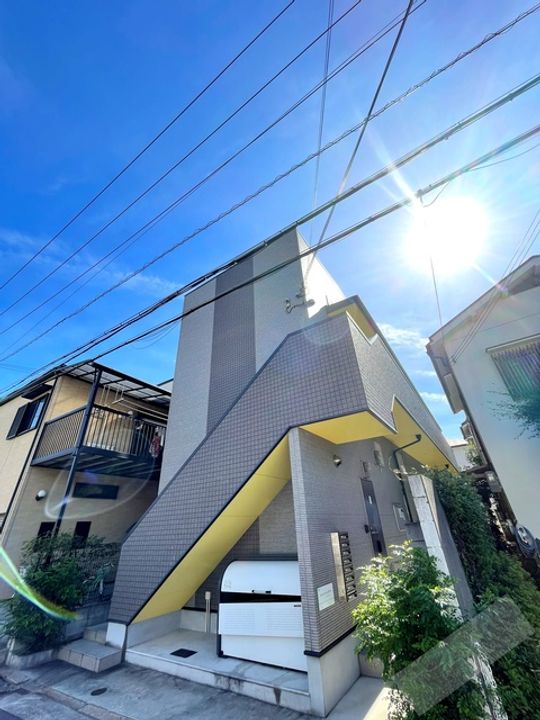 Casa del canario諏訪ノ森の外観