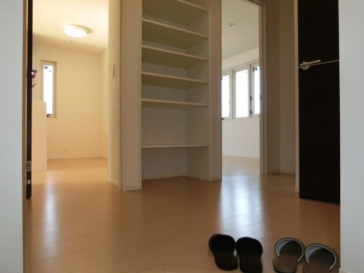 ノイエスカーサのその他画像