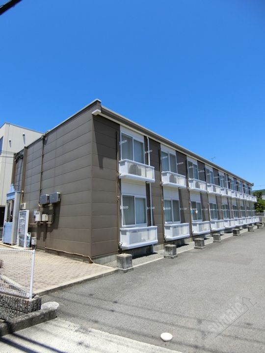 レオパレス楠見中の外観