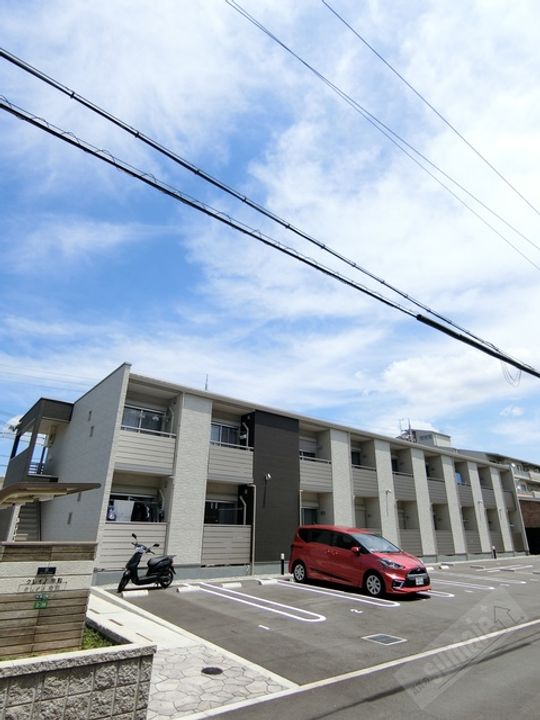 クレイノ令和の外観