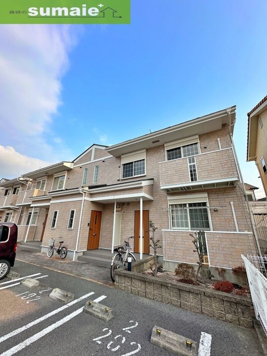 シャン・ド・フルールⅡの外観