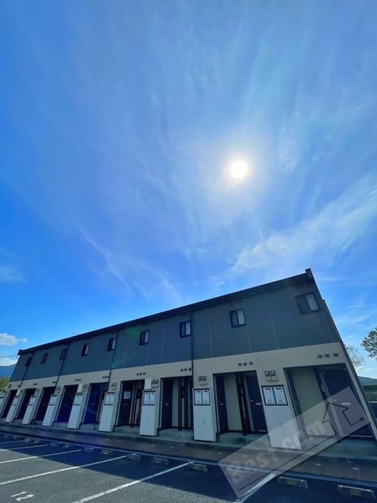 レオパレスファミール 翠峰の外観