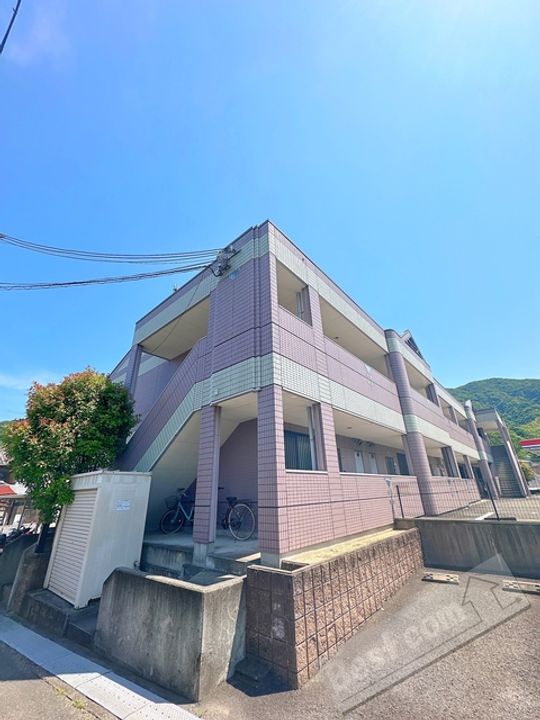 ポルトファミリアの外観