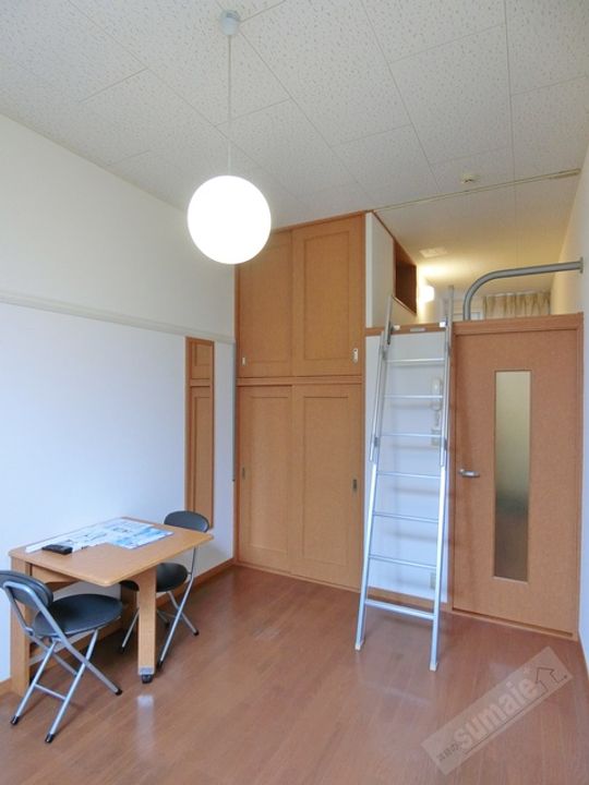 レオパレス和歌川の内装