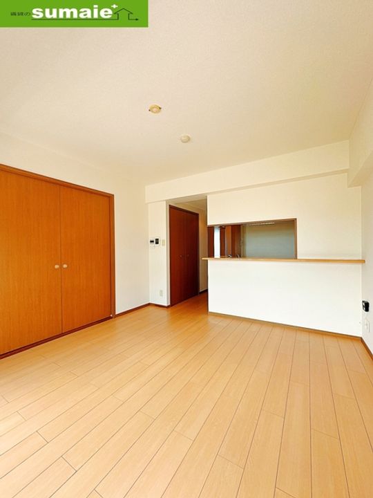 アズゥールの内装