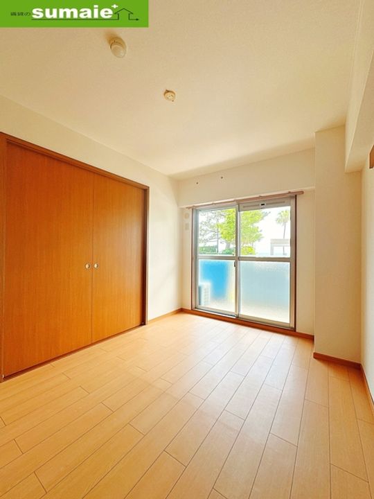 アズゥールの内装